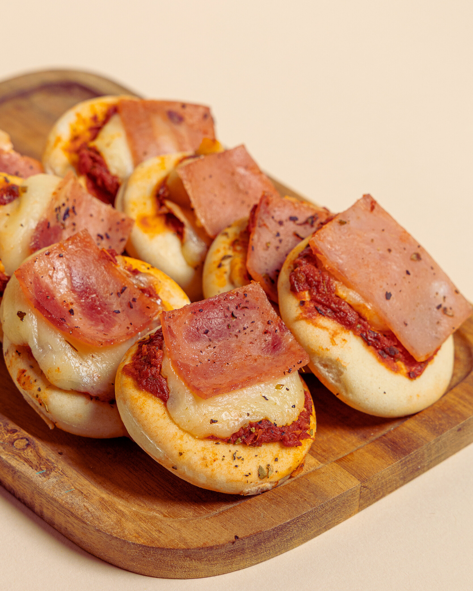 Bandeja de mini pizza de jamón (25 uds.)