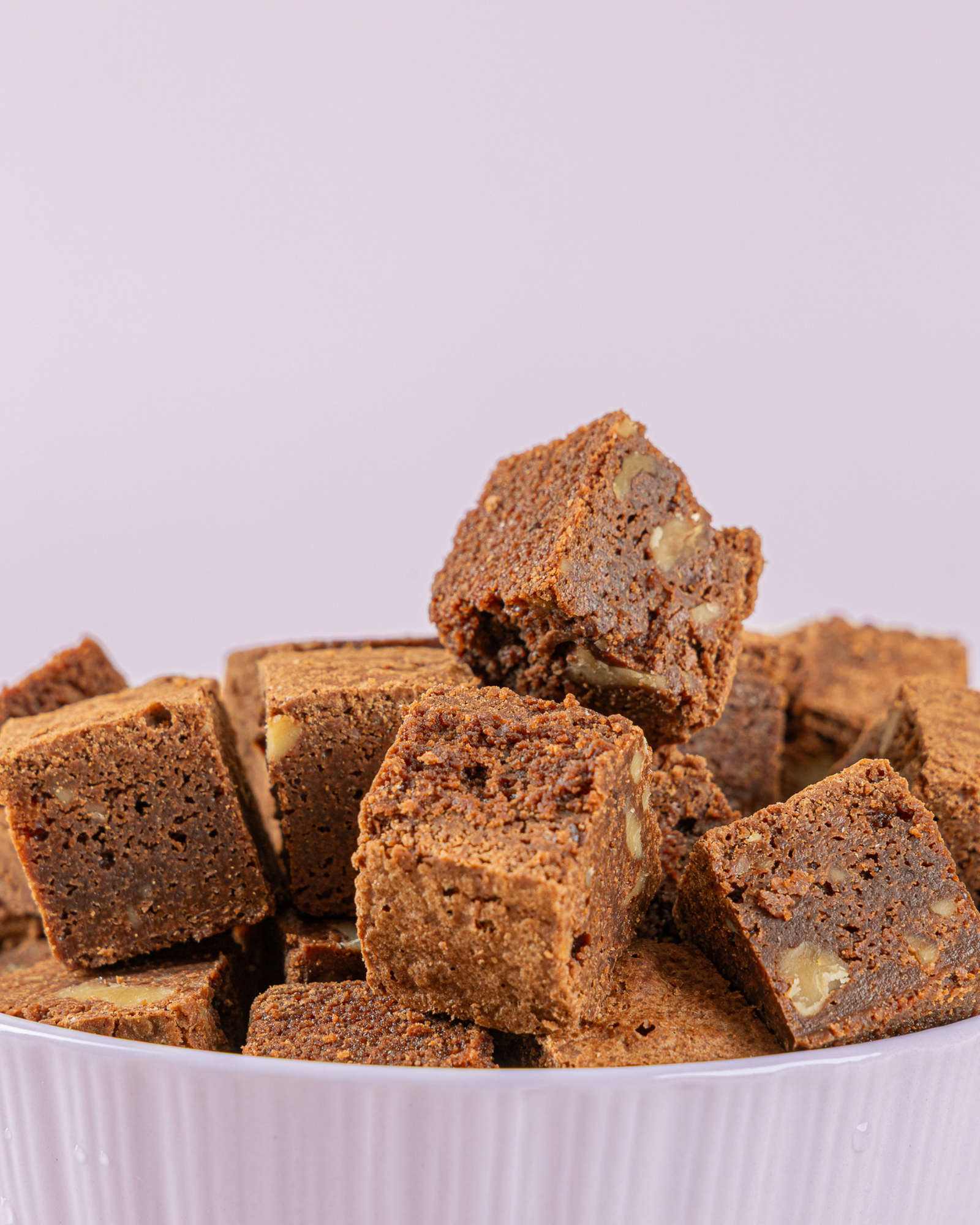 Mini brownies con nueces (domo)